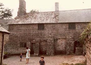 priestshouse-history-1983-600x400