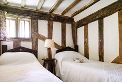 Purton Green twin bedroom 1200x800