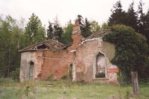 robinhoodshut-restoration-ruin1991-600x400