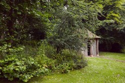 Robin Hood's Hut WC 1200x800