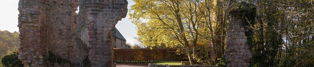 RosslynCastle-exterior-bridge-1600x345pg