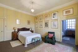 RosslynCastle-interior-doublebedroom-viewodtwin-600x400pg