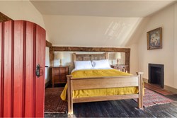 Sackville House int double bedroom 1200x800