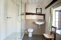 Sackville House int shower room1200x800