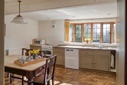 Sackville-House-Int-Kitchen-Through-Door-600x400