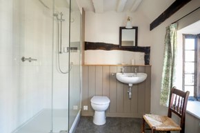 Sackville bathroom 600x400