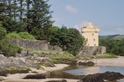 Saddell castle external across water1200x800
