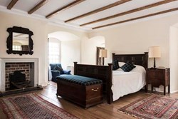 SaddellCastle-interior-tartendoublebedroom-600x400