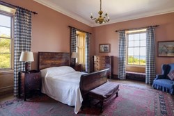 saddellhouse-interior-bedroom1-carousel-600x400