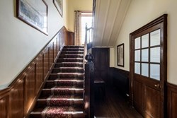 saddellhouse-interior-hallstairs-carousel-600x400