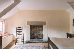 Sanders interior double fireplace 1200x800