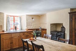 Sanders interior kitchen 1200x800
