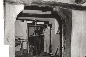 Sanders-restoration-workmen-600x400