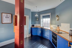 Semaphore Tower int kitchen 3 1200x800