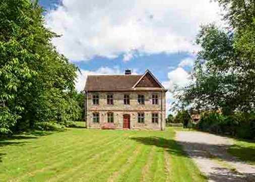 ShelwickCourt-Exterior-house-450x321