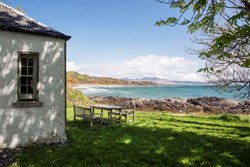 Saddell-shorecottage-exterior-outtosea-600x400