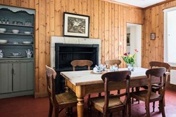 Saddell-shorecottage-interior-kitchen-600x400