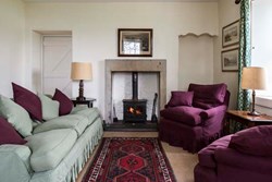 Saddell-shorecottage-interior-livingroom-600x400
