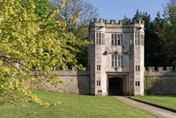 Shute Gatehouse ext close up 1200x800