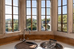 Shute Gatehouse int kitchen view 1200x800