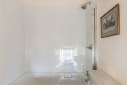 Shute Gatehouse int shower 1200x800