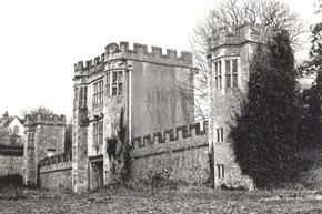 Shutegatehouse-history-1979front-600x400