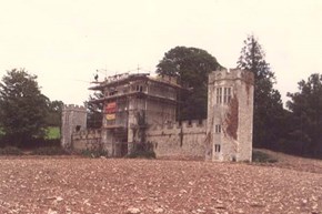 ShuteGatehouse-restoration-scaffolding-600x400