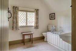 Keeper's Cottage bathroom 1200x800