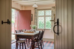 Keeper's Cottage dining 1200x800
