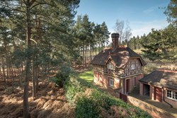 Keeper's Cottage drone 1200x800