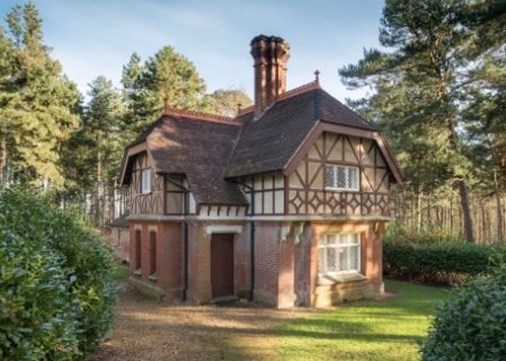 keepers-cottage-exterior-listdisplay-450x321