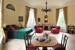 Queen Annes Summerhouse dining 1200x800