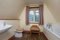 St Edwards Presbytery int bathroom1200x800