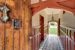 St Edwards-history-entrance-600x400