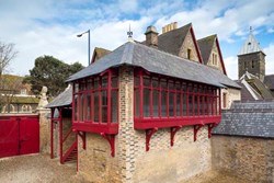 StEdwards-exterior-puginstudio-600x400