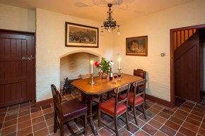 StEdwards-interior-diningroom-600x400