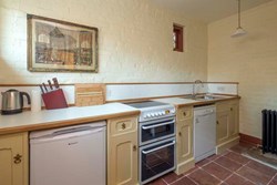 StEdwards-interior-kitchen-600x400