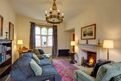 StEdwards-interior-livingroom-600x400