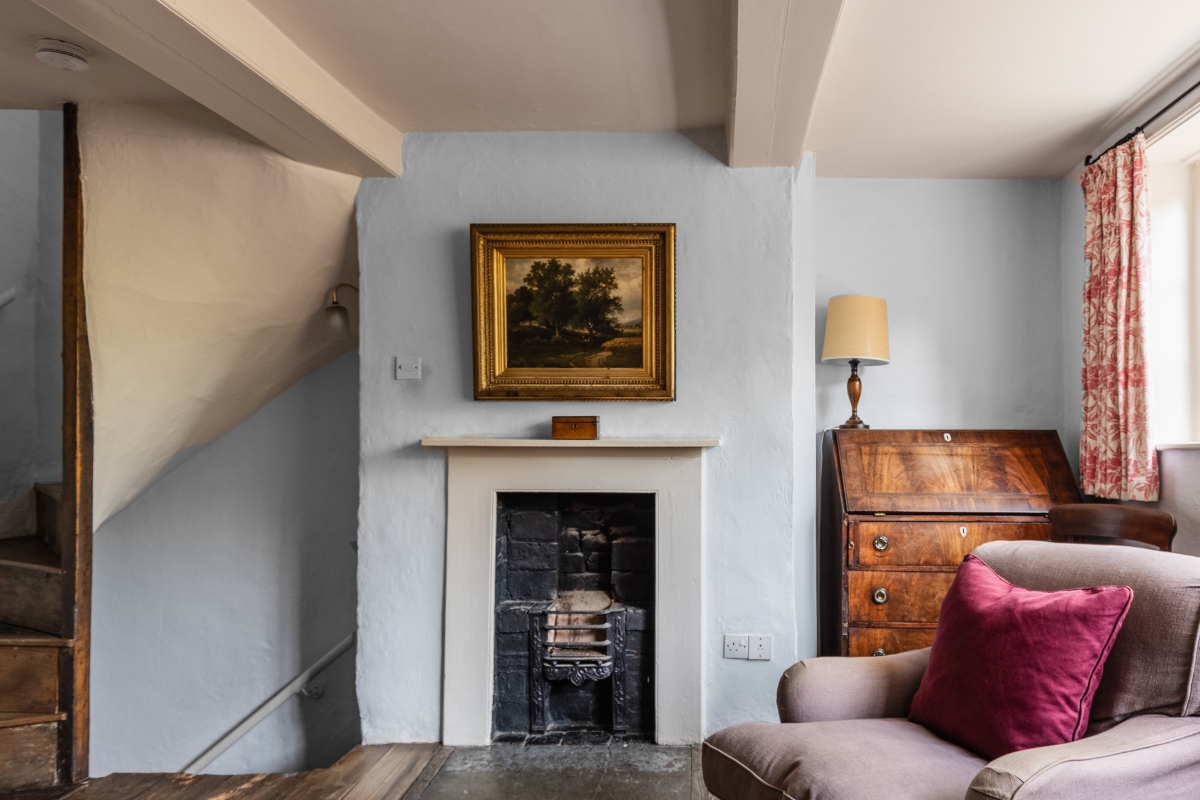 st marys lane sitting room fireplace 1200x800
