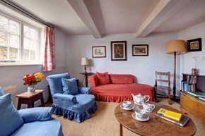 StMaryLane-interior-livingroom-600x400