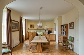 Station Agents House int dining 1200x800