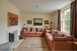 Station Agents House int sitting 1200x800