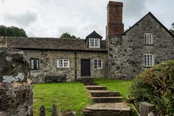 Stockwell Farm external front 1200x800