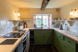 Stockwell Farm kitchen 1200x800
