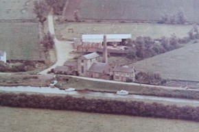 stoker's-history-ariel1970s-600x400