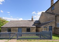 StokersCottage-external-main-450x321