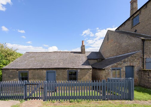 StokersCottage-external-main-450x321