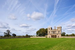 SwarkestonPavilion-exterior-lawncloseup-600x400