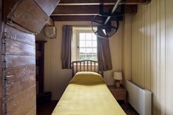 tangymill-interior-twinroom2-600x400