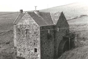 Tangymill-restoration-millwheel-600x400